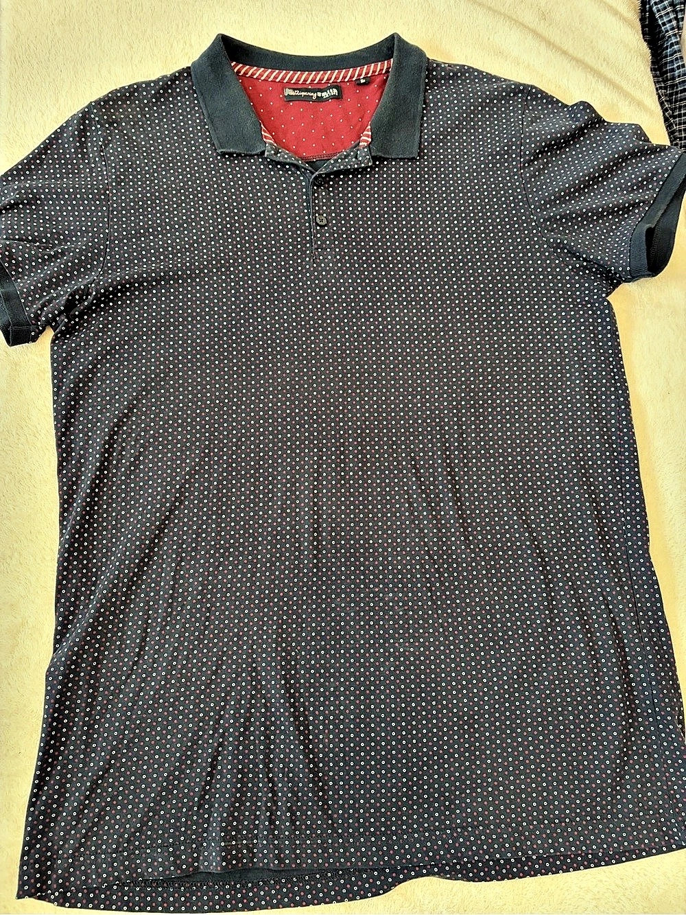 Wrangler Polka Dot Polo in Black & Red Size Large